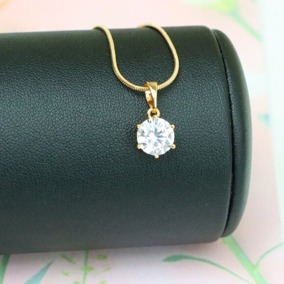 "Sparkling White Round Pendant in Gold Finish for Daily Elegant Wear, XPPT1678 - Picture 3 of 13